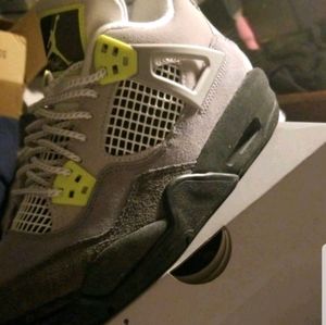 Air jordan 4 se